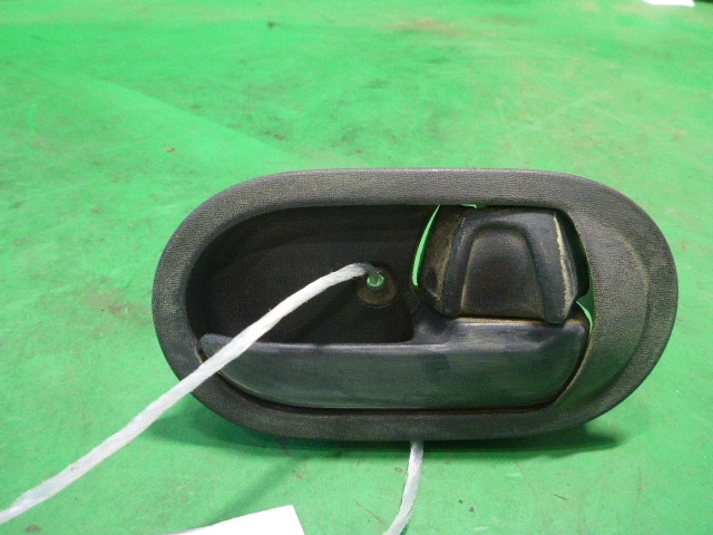 Ручка двери передней внутренняя правая