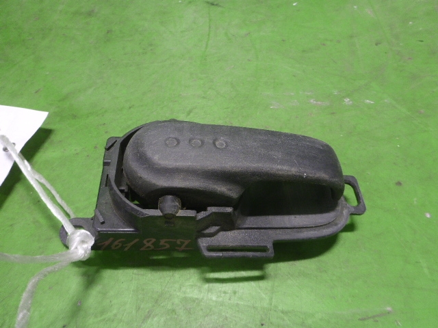 Ручка двери задней внутренняя левая