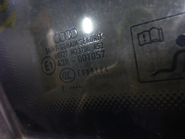 Стекло кузовное глухое левое