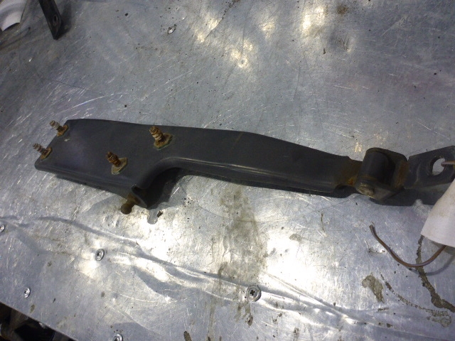 Кронштейн (сопут. товар)