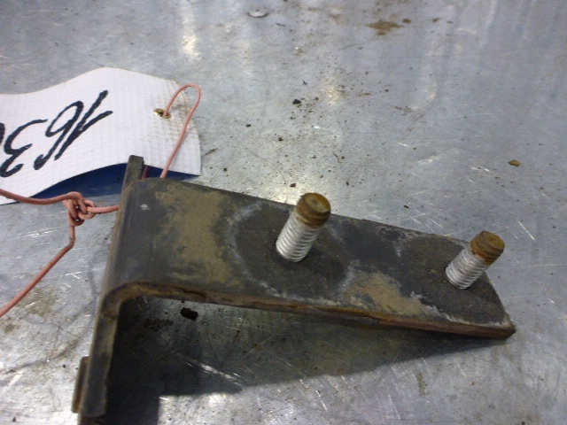 Кронштейн (сопут. товар)