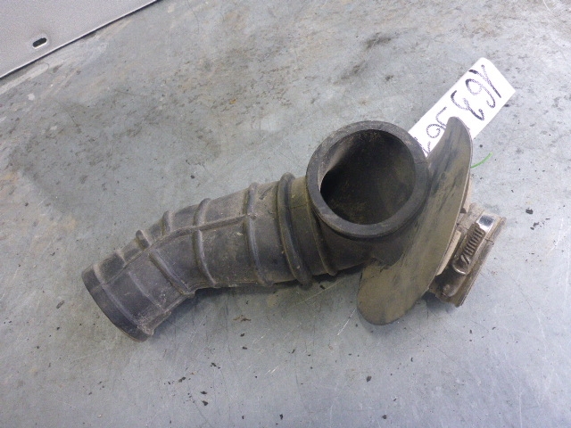 Патрубок воздушного фильтра