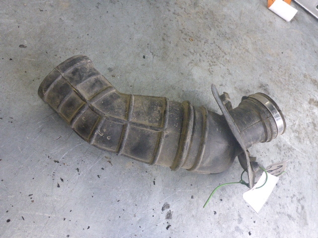 Патрубок воздушного фильтра