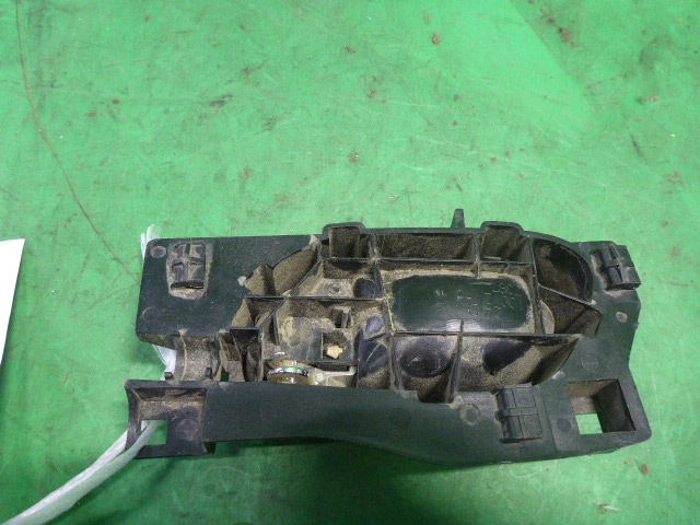 Ручка двери передней внутренняя правая