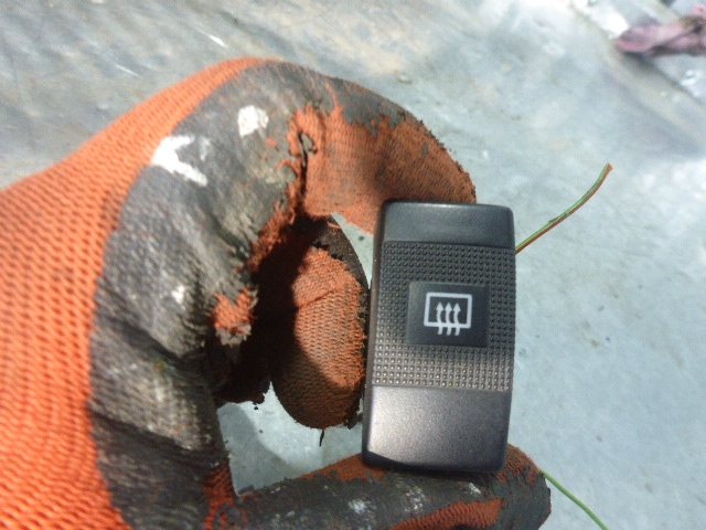 Кнопка обогрева заднего стекла для Spectra (SD) 2001-2011