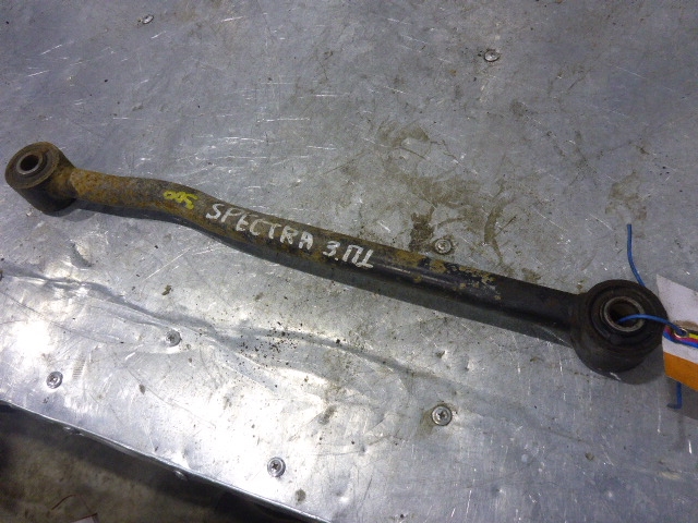 Тяга задняя поперечная