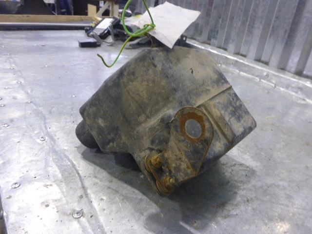 Резонатор воздушного фильтра