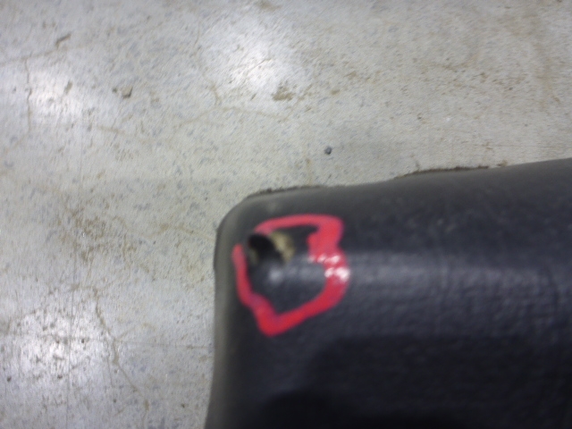 Обшивка двери передней правой