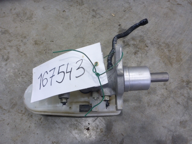 Цилиндр тормозной главный