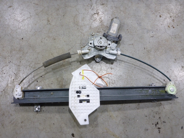 Стеклоподъемник электр. задний левый