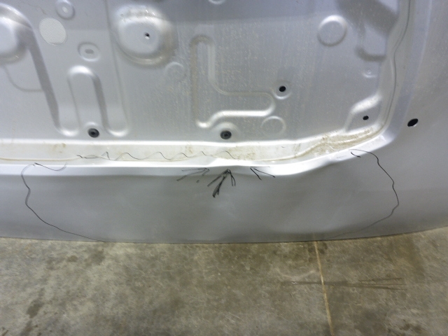 Дверь багажника