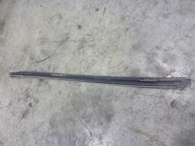 Накладка стекла заднего правого