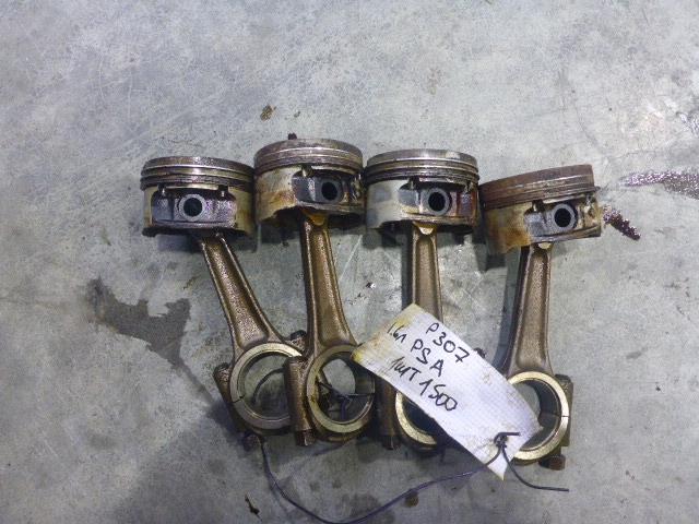 Поршень с шатуном