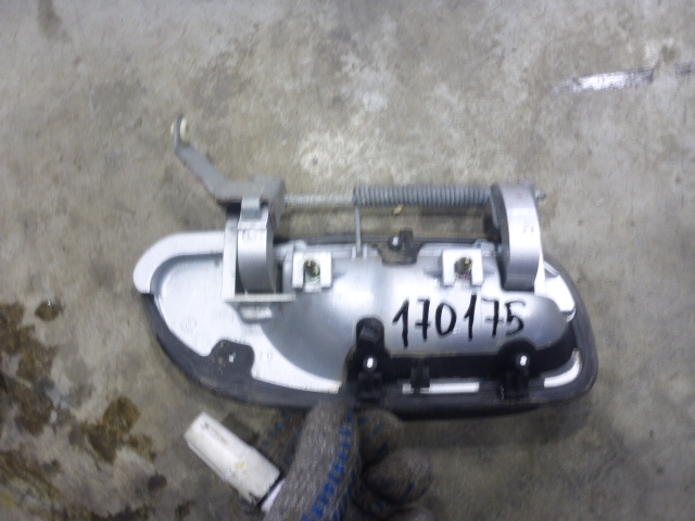 Ручка двери задней наружная левая