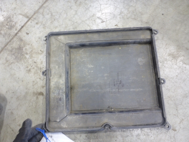 Крышка блока предохранителей