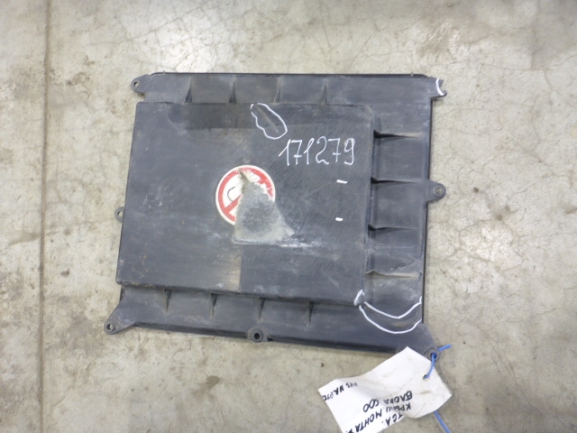 Крышка блока предохранителей