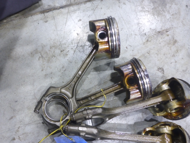 Поршень с шатуном