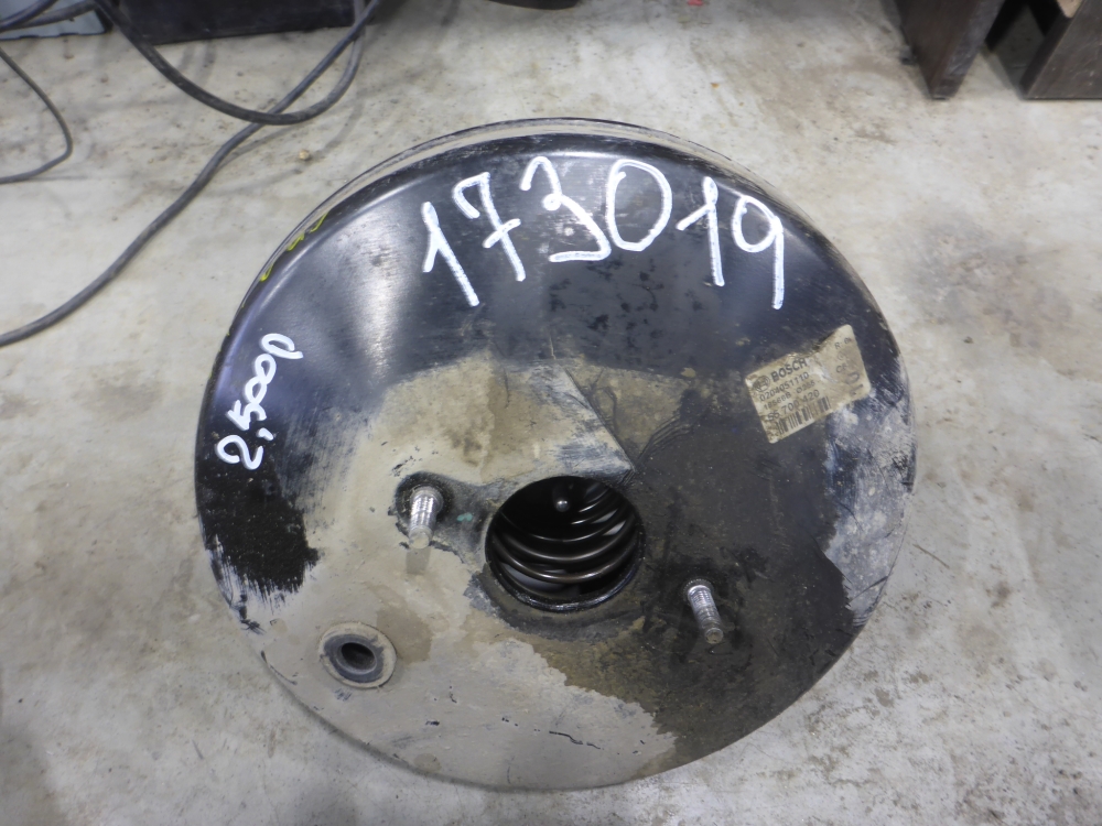 Усилитель тормозов вакуумный