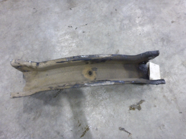 Траверса рамы поперечная