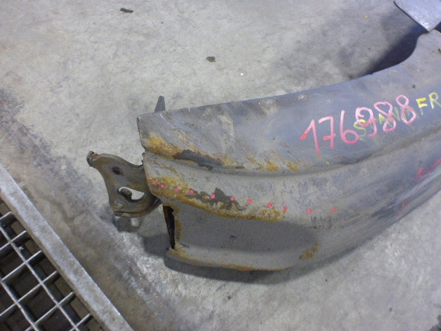 Усилитель переднего бампера