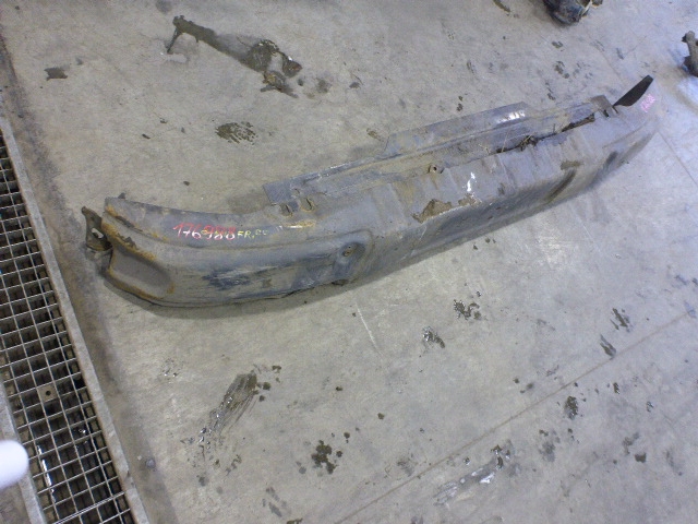 Усилитель переднего бампера