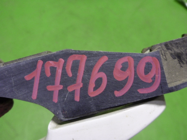 Ручка двери передней наружная правая