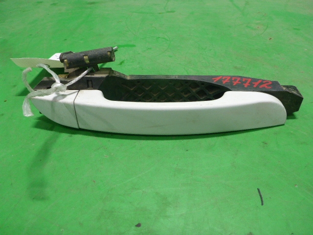 Ручка двери задней наружная