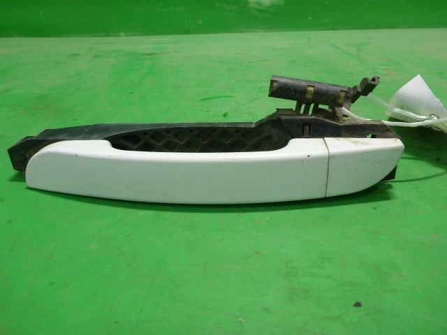 Ручка двери задней наружная левая