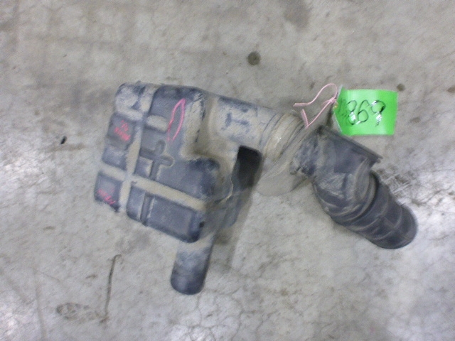 Резонатор воздушного фильтра