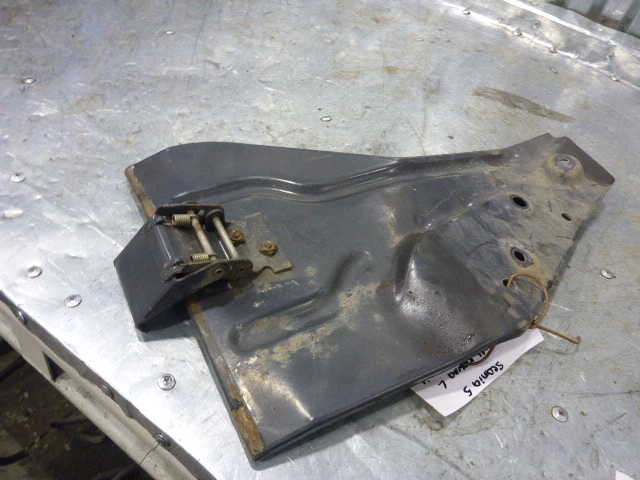 Кронштейн крепления крыла