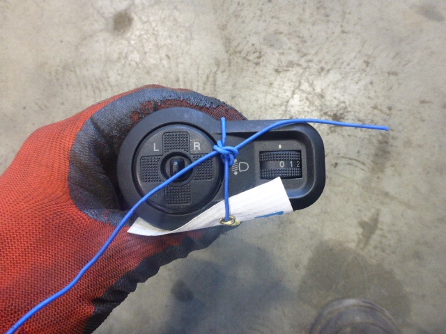 Переключатель регулировки зеркал