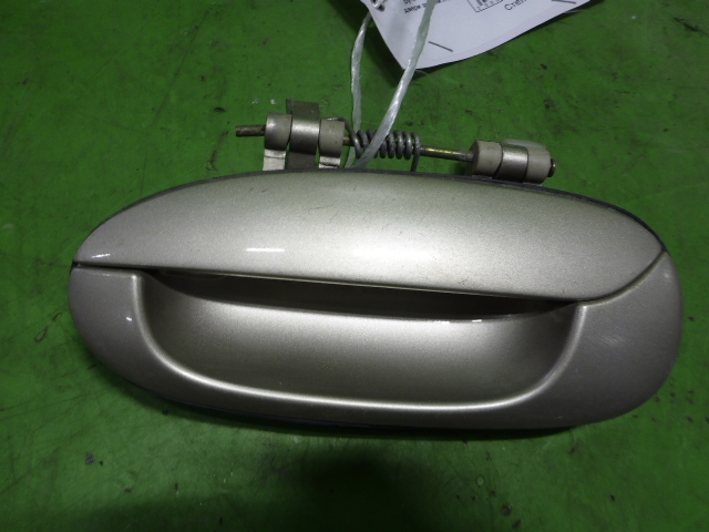 Ручка двери задней наружная левая