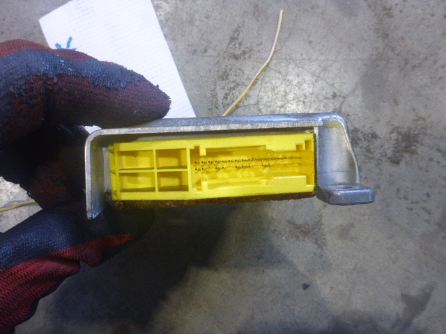 Блок управления подушек безопасности (AIR BAG)