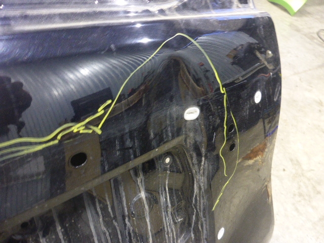 Дверь багажника