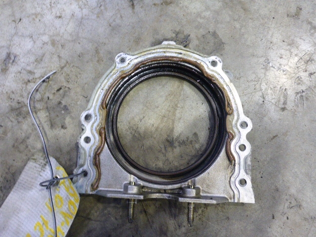 Крышка двигателя