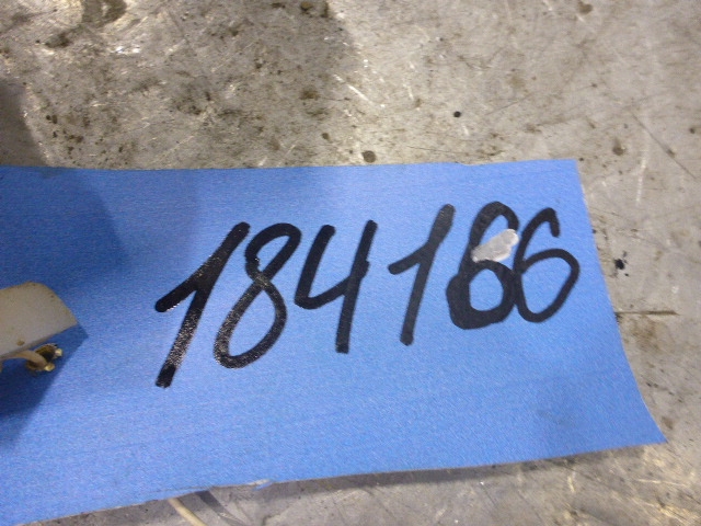 Кронштейн заднего бампера правый