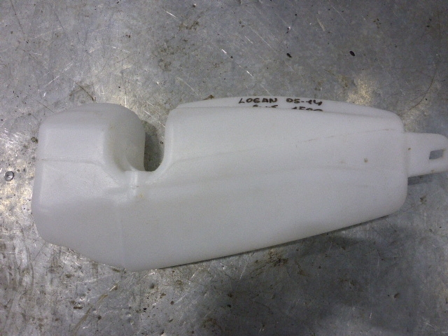 Бачок омывателя лобового стекла