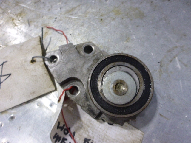 Ролик-натяжитель