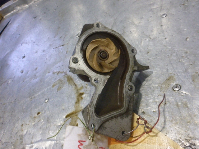 Насос водяной (помпа)