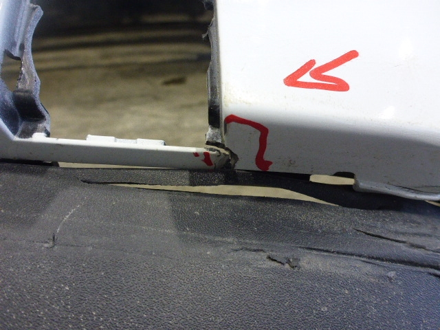 Бампер задний