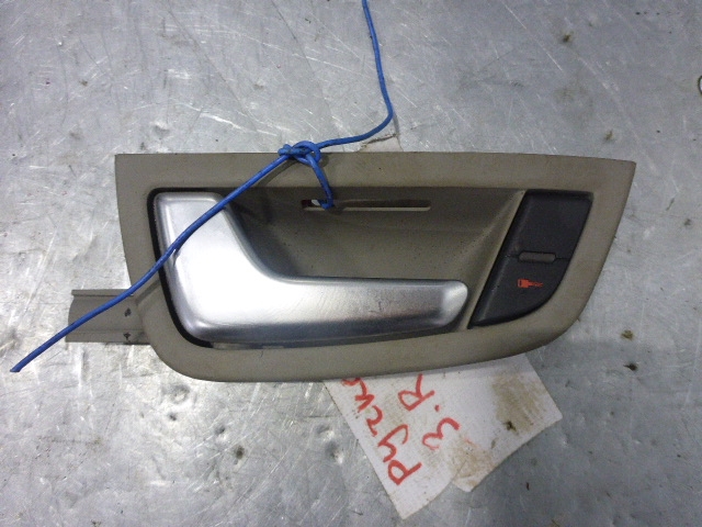 Ручка двери задней внутренняя правая