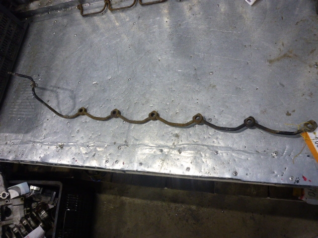 Трубка топливная