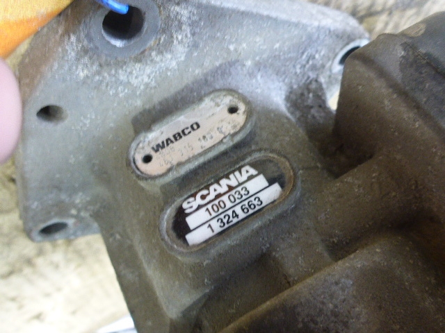 Кран тормозной главный