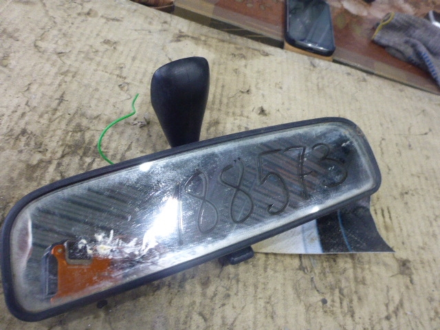 Зеркало заднего вида