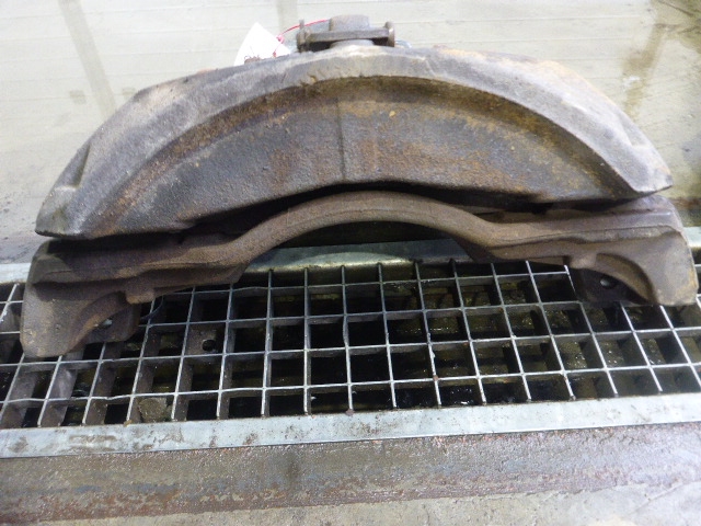 Суппорт задний правый