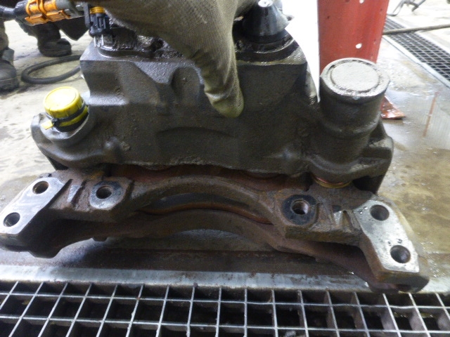 Суппорт задний правый