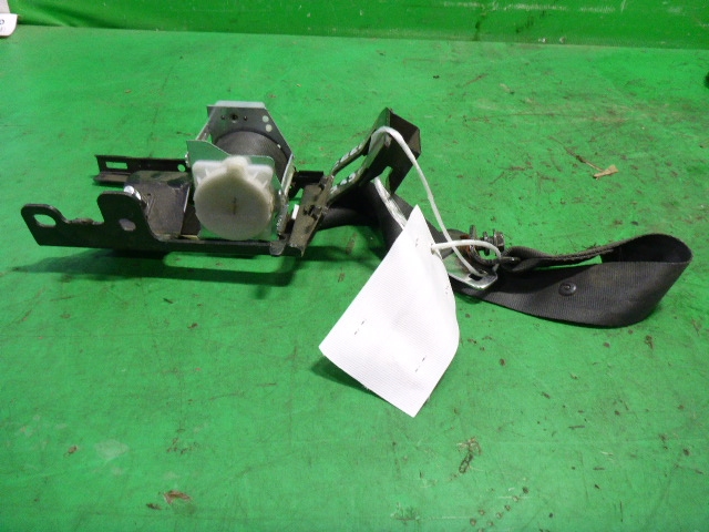 Ремень безопасности