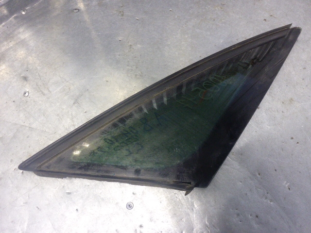 Стекло кузовное глухое правое