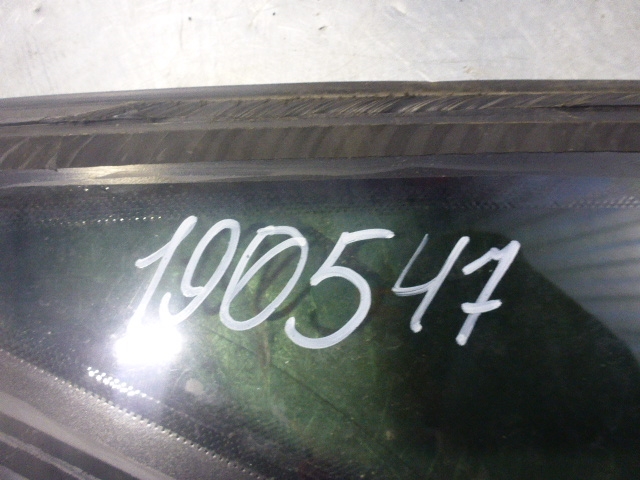 Стекло кузовное глухое правое