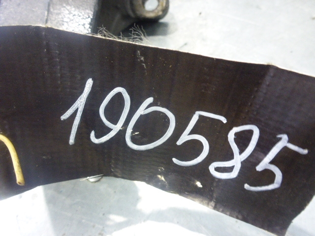 Кронштейн двигателя левый